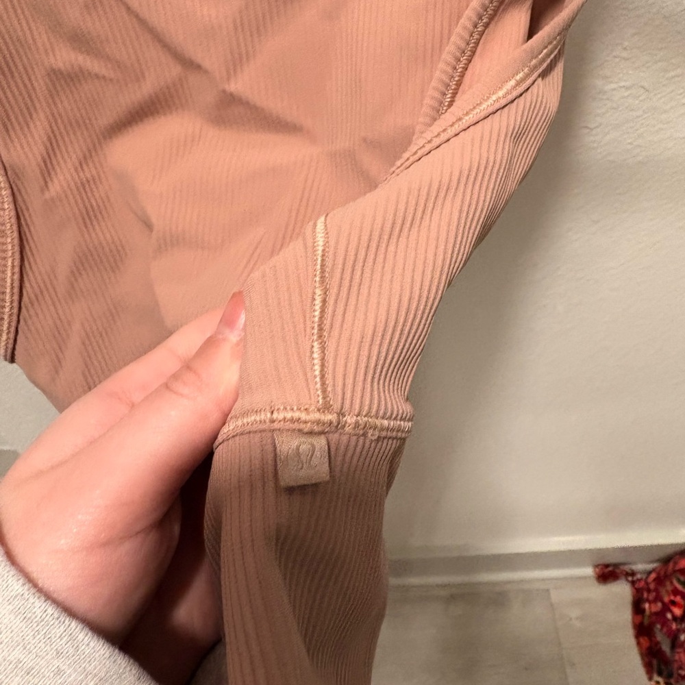 Lululemon Ribbed Pink Reversible Top - Picture 3 of 3